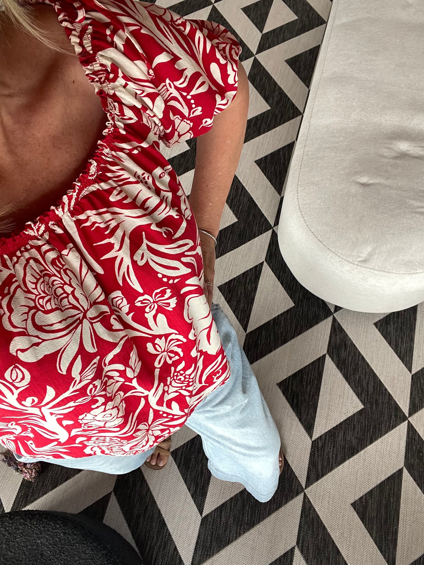 Women’s (S) Summer, Scooped Neck Top