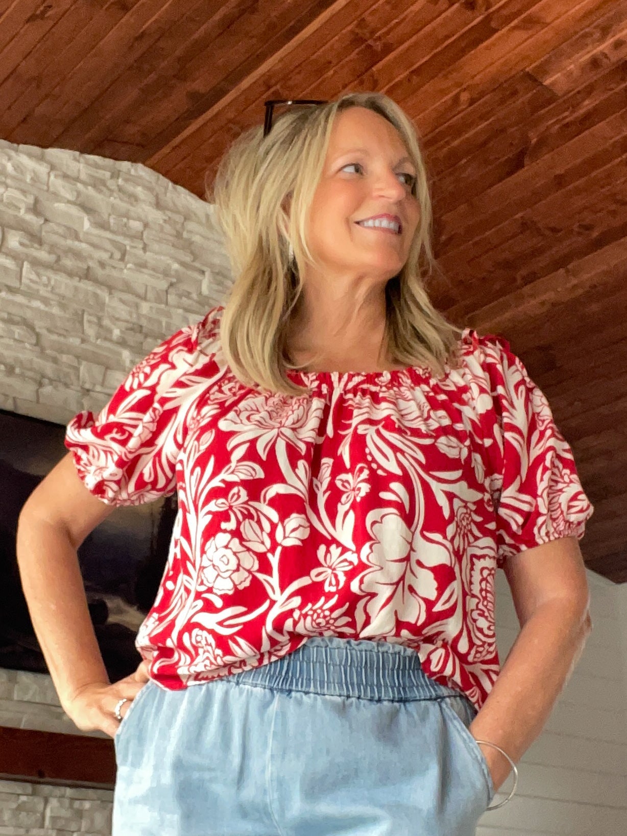 Women’s (S) Summer, Scooped Neck Top