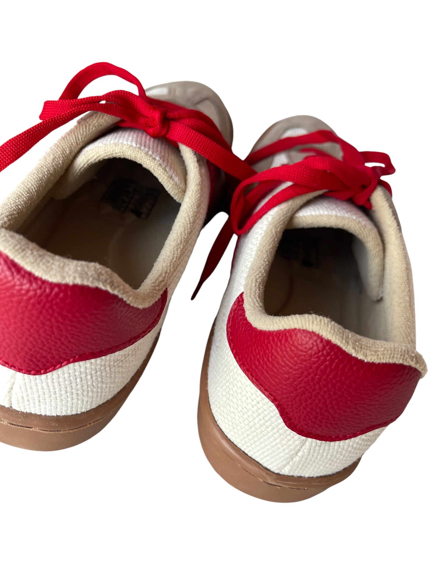 Women’s (size 8) mks NEW tennis shoes! (sku 0005)