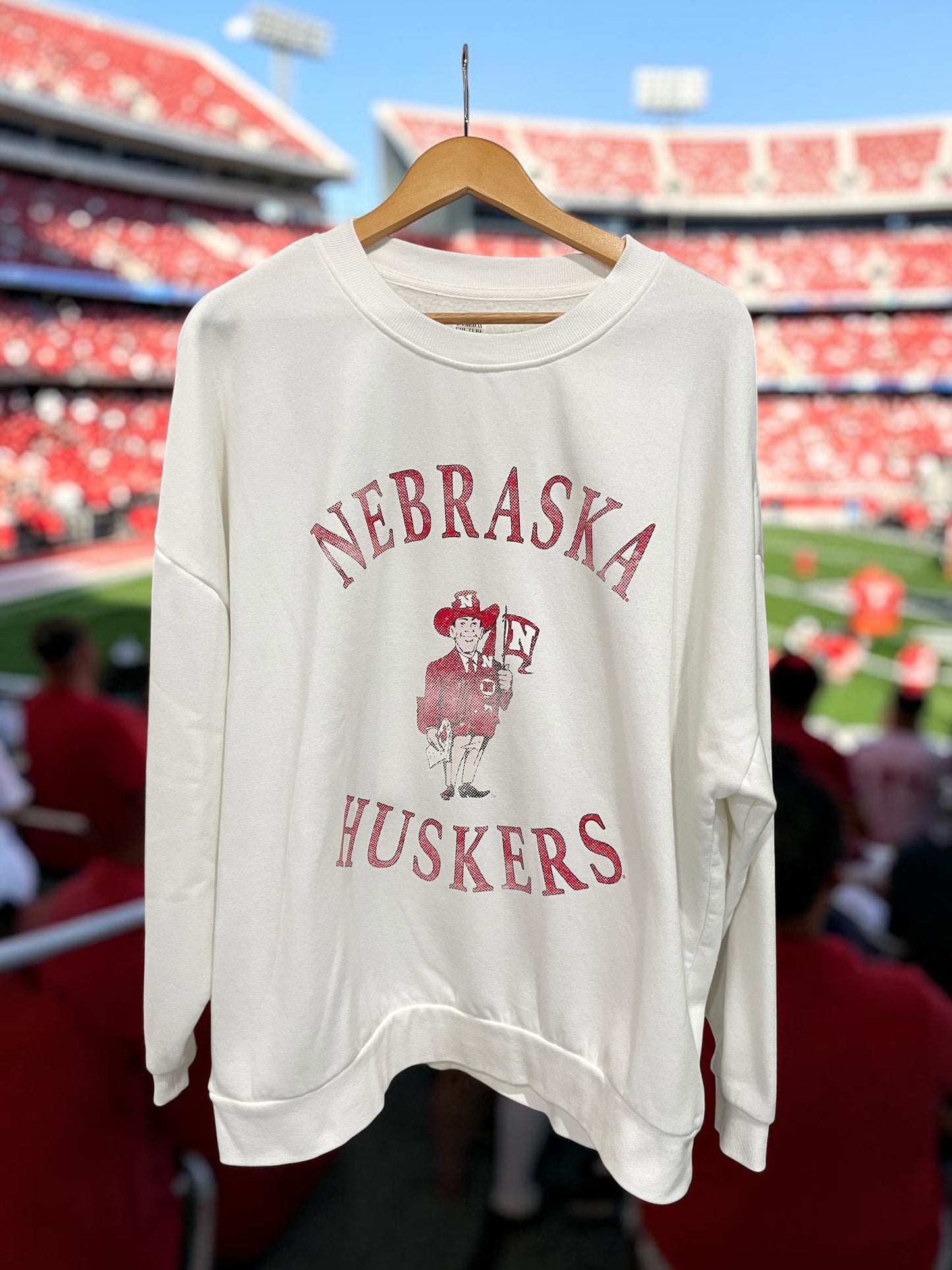 Women’s (XXL) Huskers Sweatshirt (sku 0085)