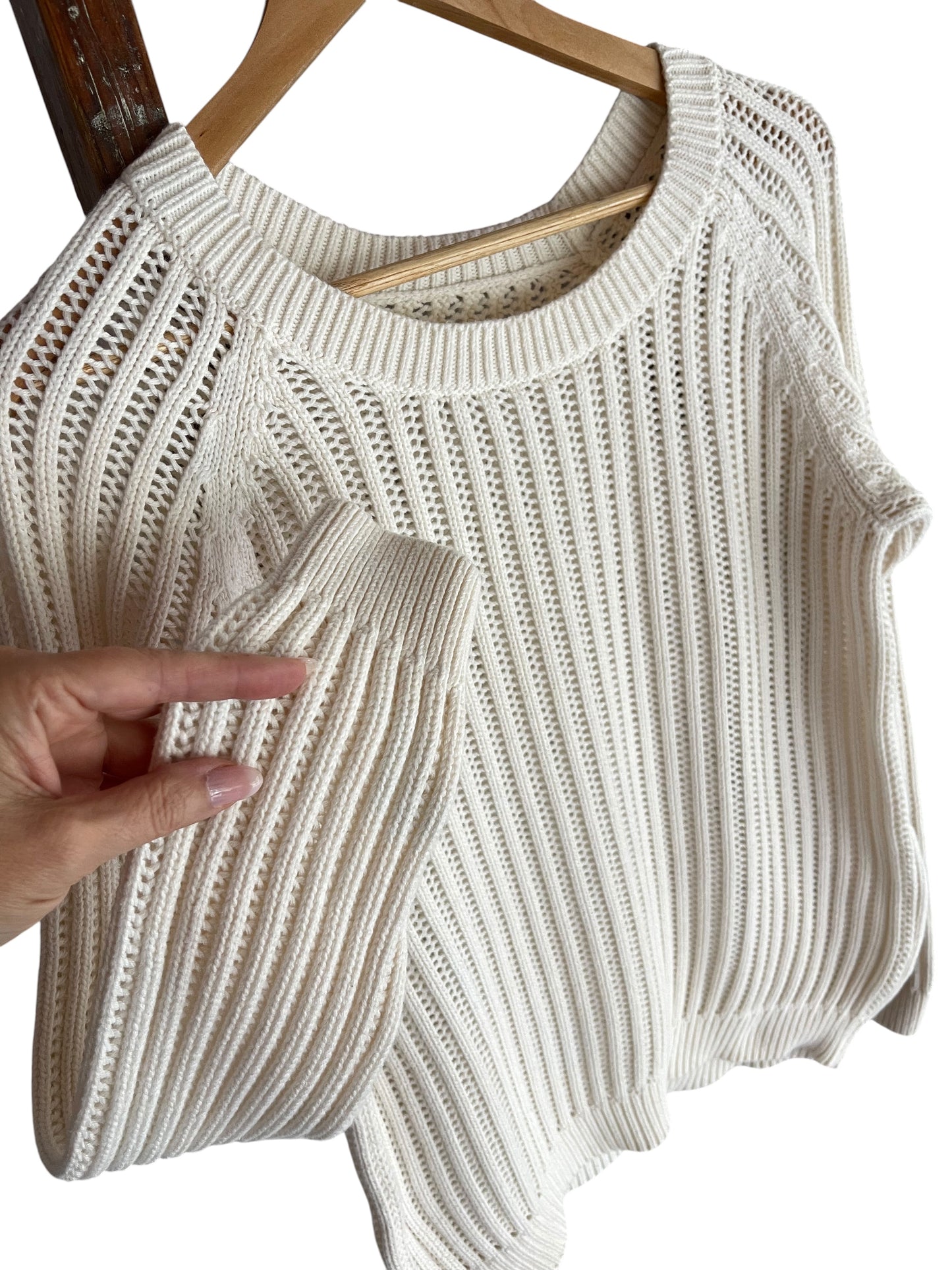 Women’s (S) Cable Knit Sweater (sku 0109)